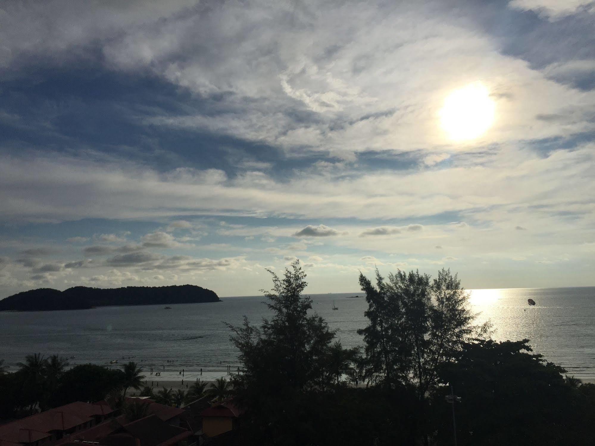 Langgura Baron Resort Pantai Cenang  Εξωτερικό φωτογραφία